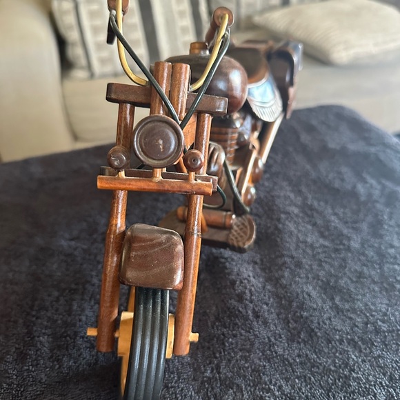 Wooden Motorcycle Model - Picture 4 of 8